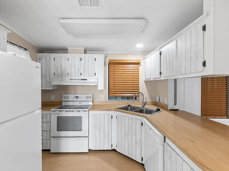 6620 Maloney Ave #14 — Photo 9