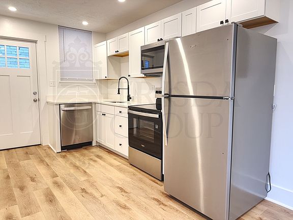 4th image of 1540 Fallowfield Ave Floor 1