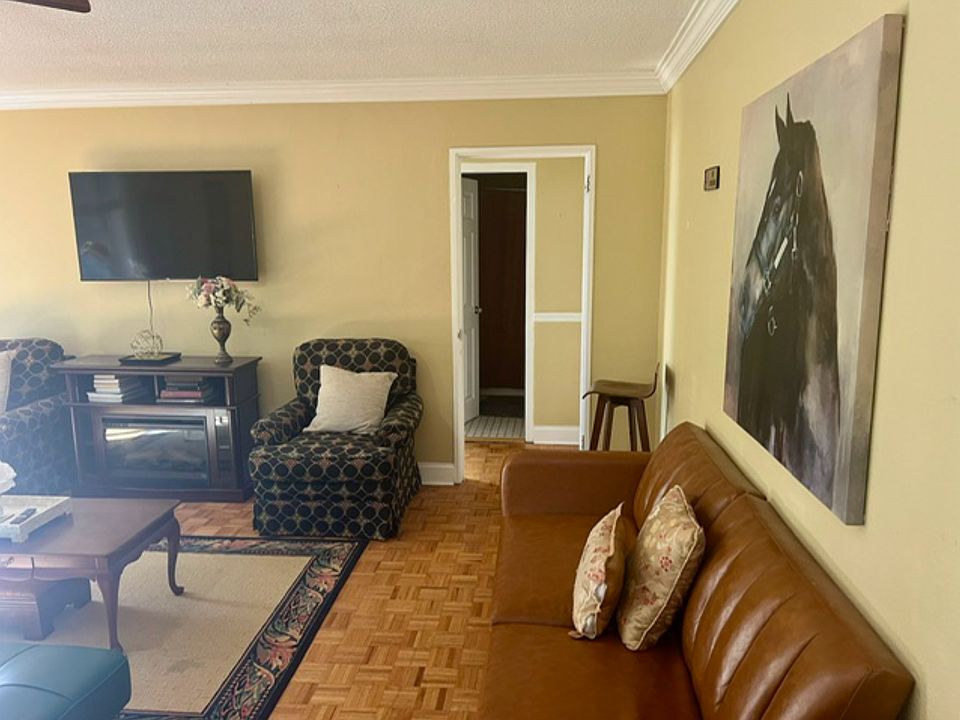 2nd image of 300 Peachtree St NE APT 3N