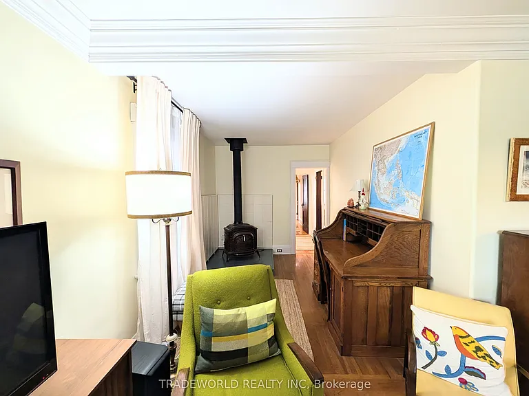 7 Costain Ave — Photo 10