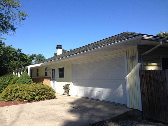 2nd image of 3311 Eastwood Dr