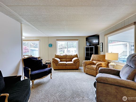 4th image of 16300 NE State Highway 305 #68