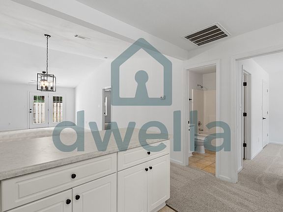 3rd image of 468 Regency Park Dr