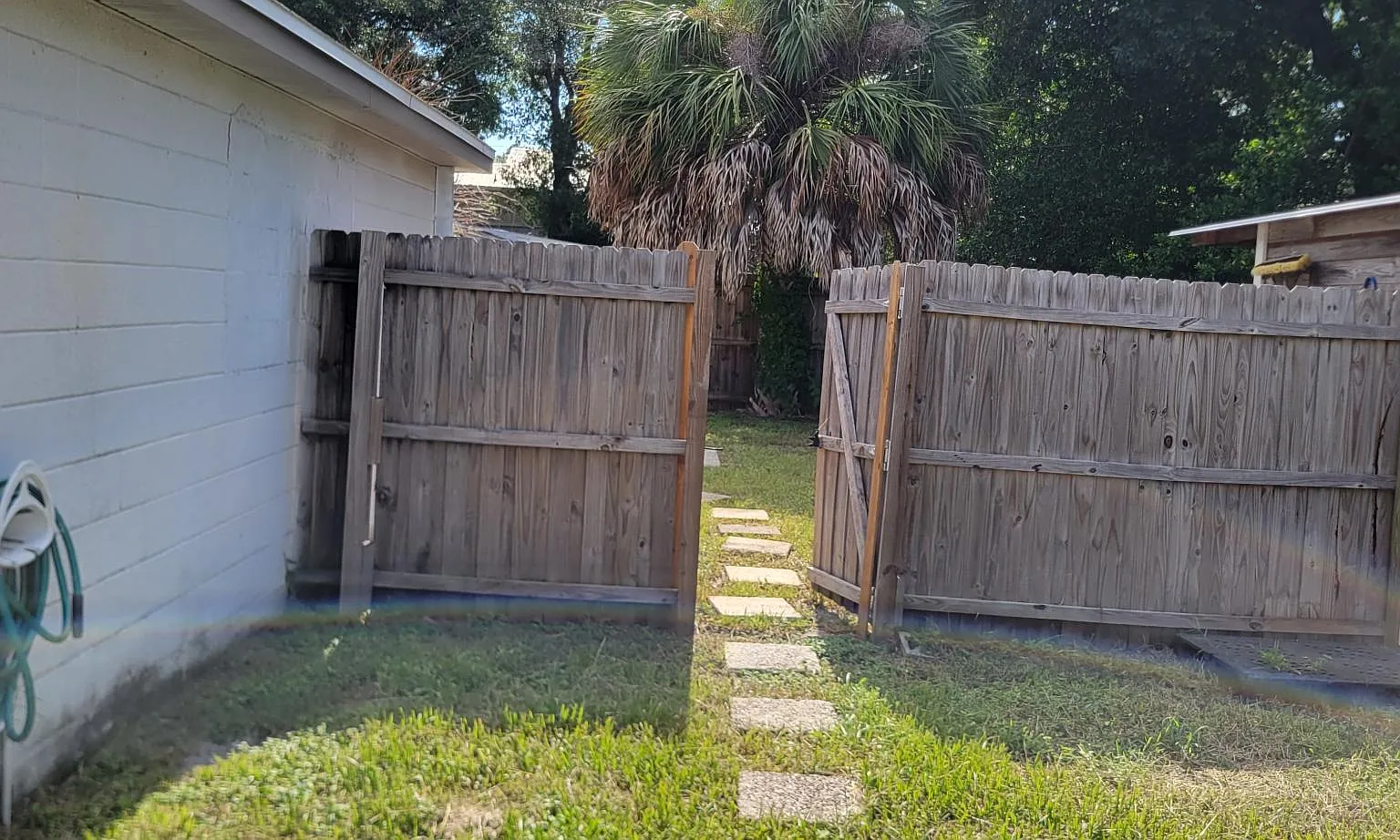 2518 Lorraine St — Photo 4