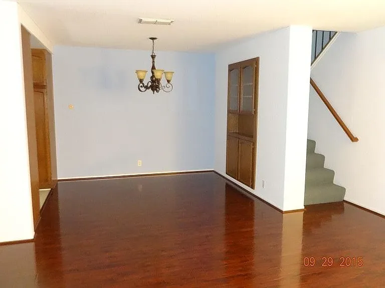 7818 Hampton Ln — Photo 6
