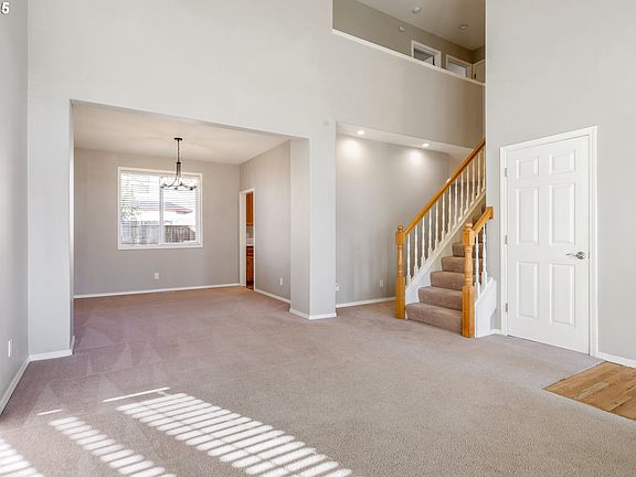5th image of 1253 NE Maureen St