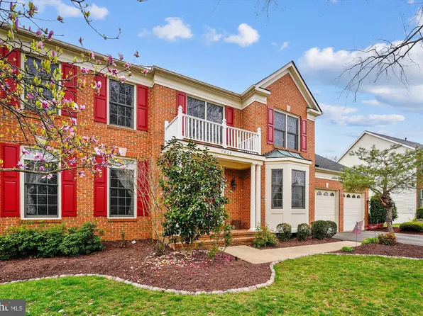 7828 Virginia Oaks Dr, Gainesville, VA 20155