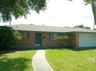 212 Carmel Dr, Portland, TX 78374