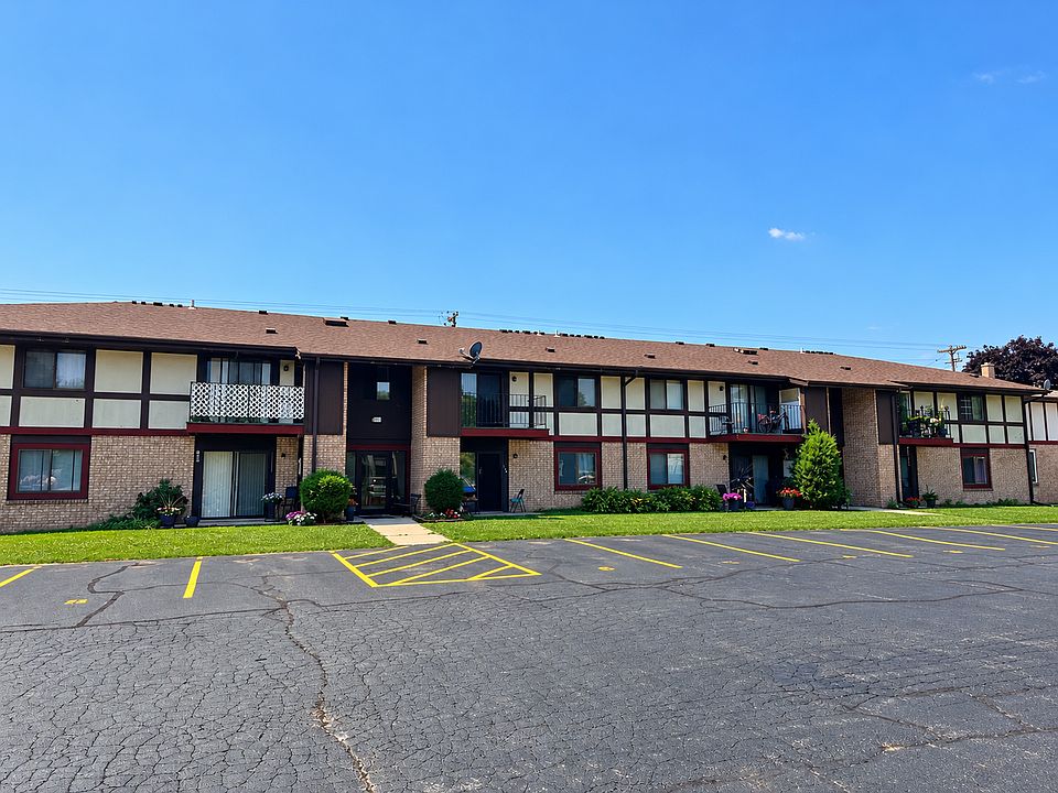 1st image of 3606 Spring St #203