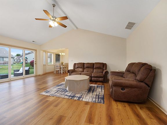 3rd image of 1410 Duesenberg Dr