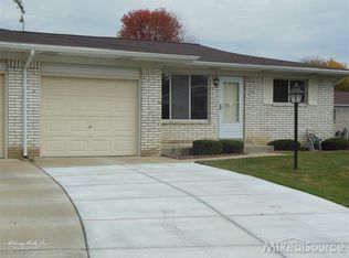 47436 Brent Ct, Chesterfield, MI