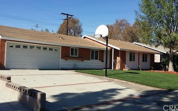 2nd image of 807 N Imperial Ave
