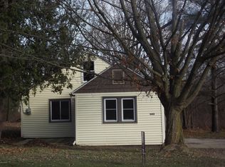 1642 Jordan Lake Ave, Lake Odessa, MI