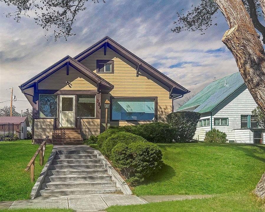1st image of 837 Summit St