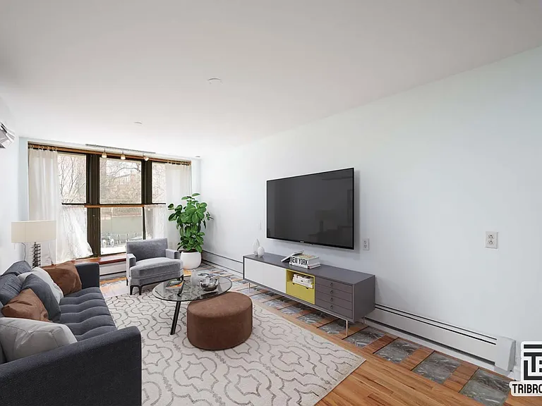 395 Smith St #1R — Photo 5