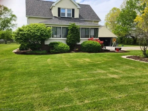 2393 Sodom Hutchings Rd NE, Vienna, OH 44473