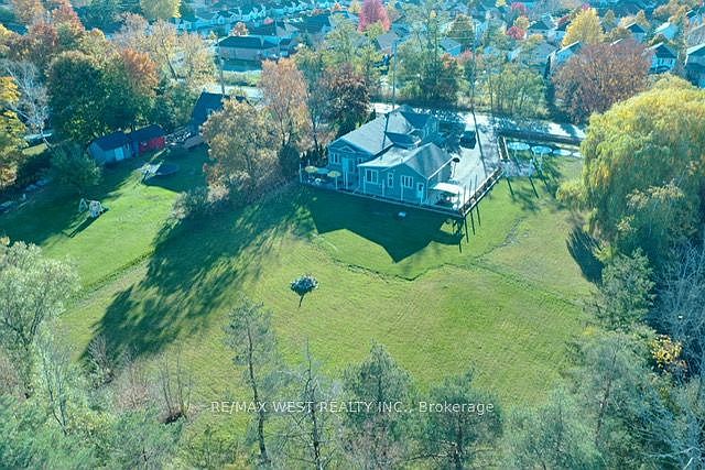 2nd image of 493 Townline Rd N