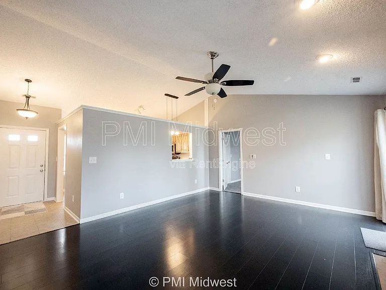 7912 Bitternut Dr — Photo 13