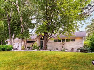 630 Valley Dr, Duluth, MN 55804