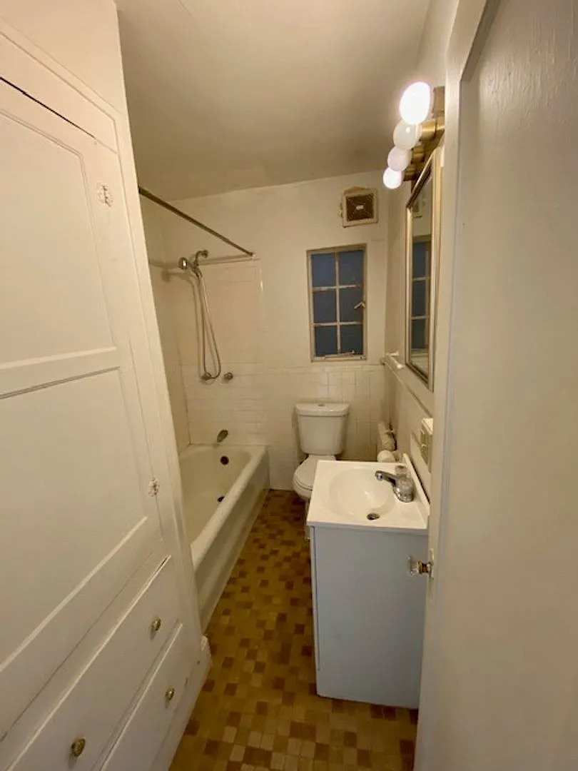 15 Grand Blvd Llc — Photo 4