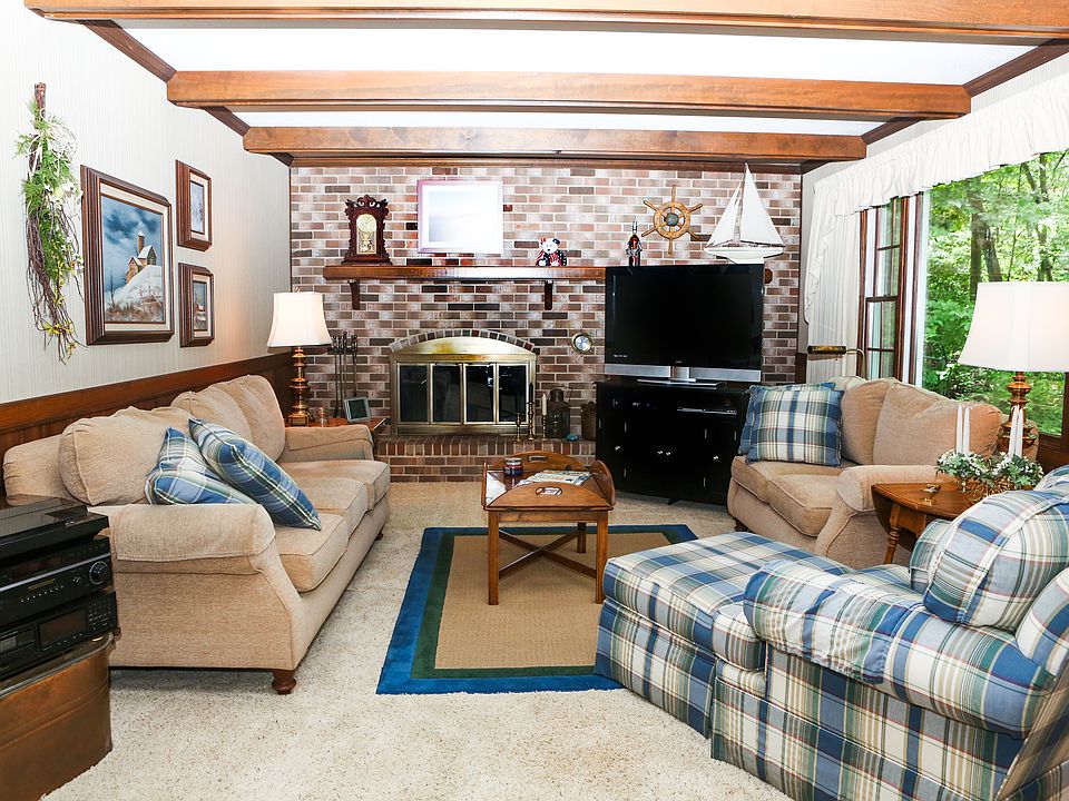 1st image of 3809 Wintergreen Dr