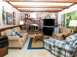 3809 Wintergreen Dr, Midland, MI 48640