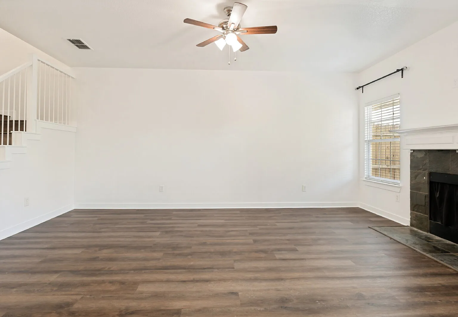 3 bed, 2.5 bath, 1552 sqft, $2,475 — Photo 4