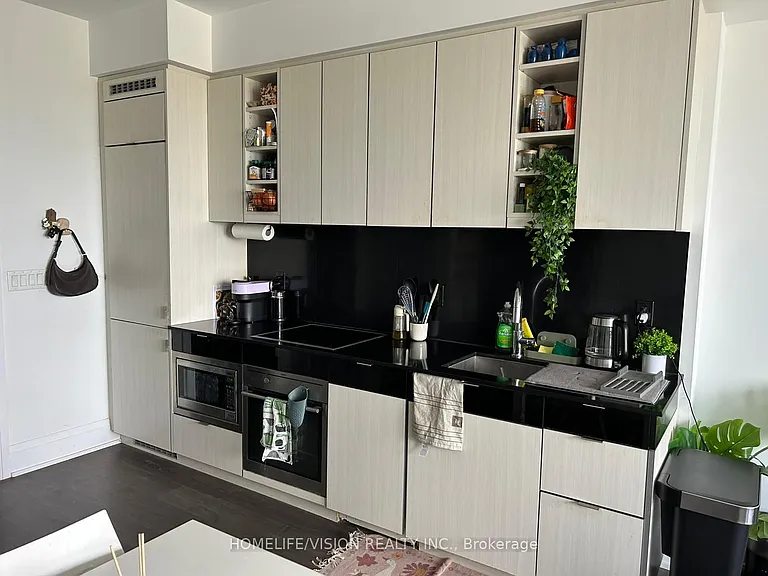 101 Erskine Ave #2201 — Photo 6