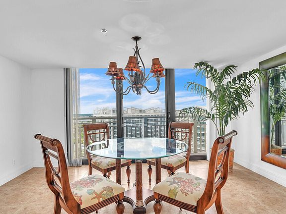 4th image of 3000 N Ocean Drive #25c