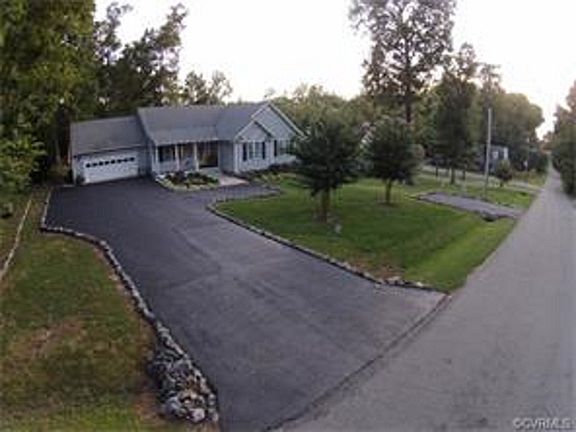 2nd image of 8285 Burnside Dr