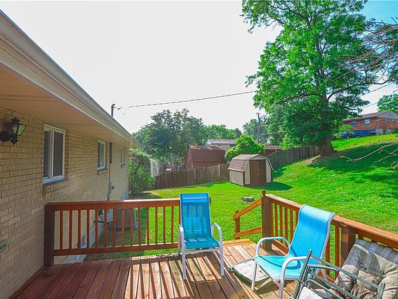 4th image of 6043 Clematis Dr