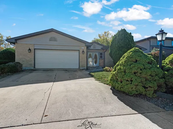6517 157th St, Oak Forest, IL 60452
