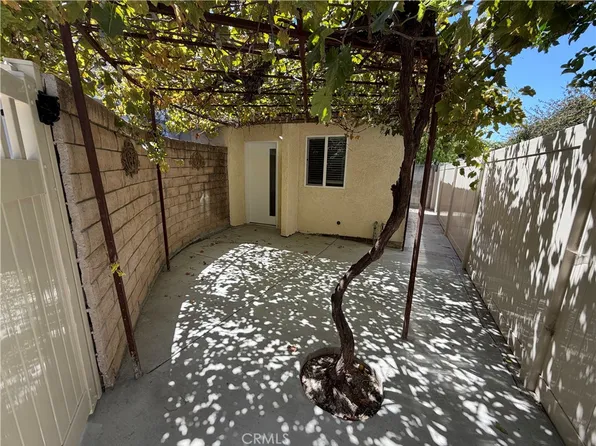 7818 Amestoy Ave #1/2, Van Nuys, CA 91406