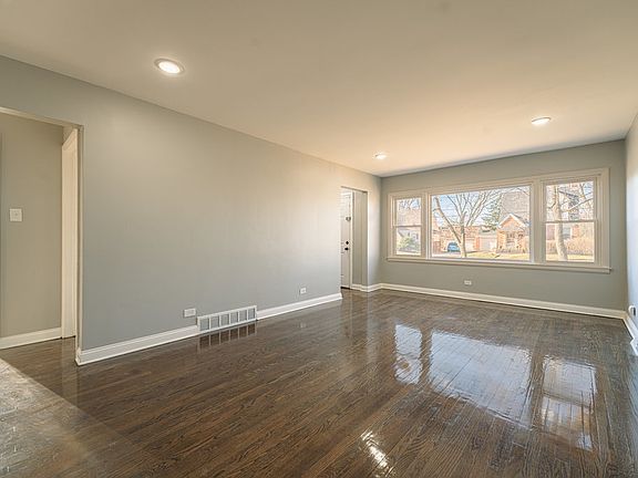 2nd image of 14823 Perry Ave