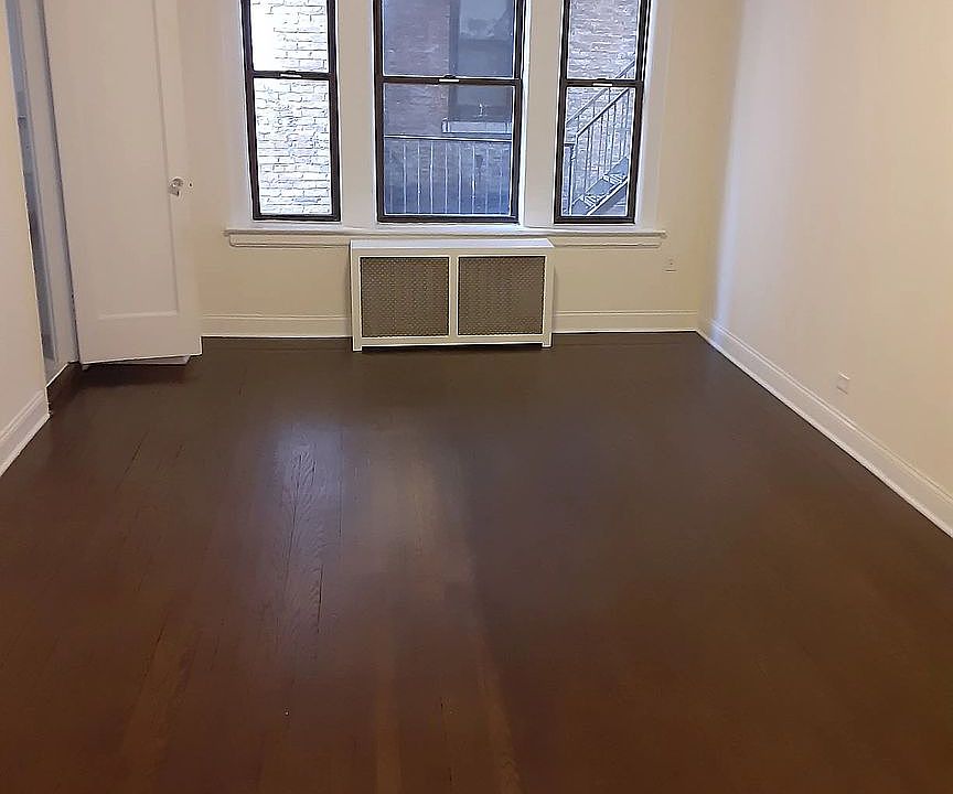 1st image of 40 W 70th St #48