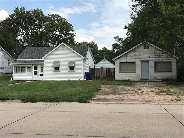 1st image of 1813 Avenue F