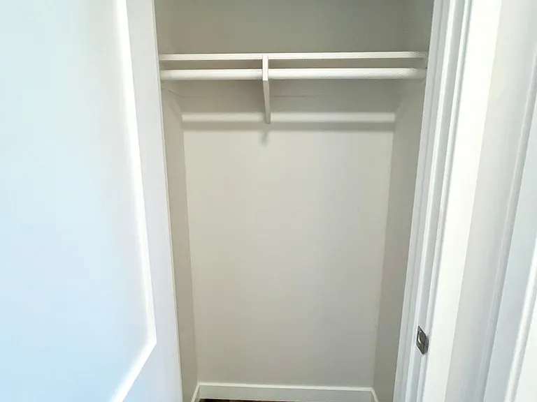 4135 Illinois St — Photo 11