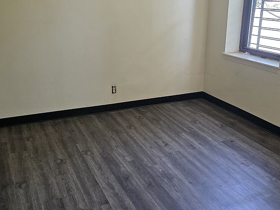 2nd image of 1-79 College Ave #4