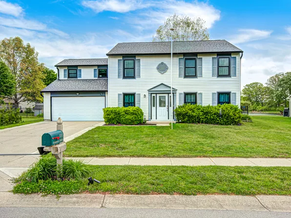 555 Hyannis Dr, Avon, IN 46123