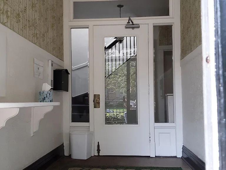 1926 Sherman Ave #1S — Photo 3