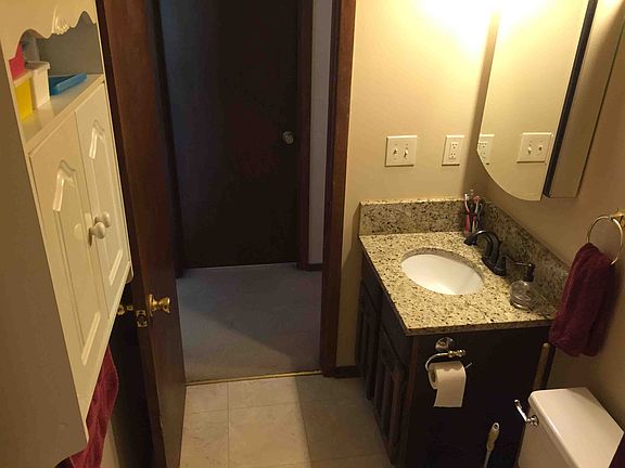 4th image of 1106 E Betsy Ross Dr