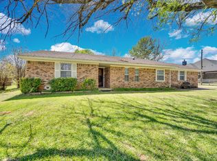 114 Jean Ln, Burleson, TX 76028