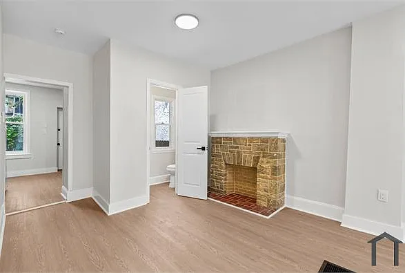 35 E Collom St — Photo 6