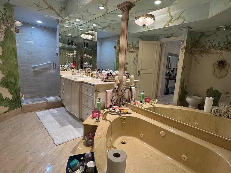 20281 E Country Club Dr — Photo 24