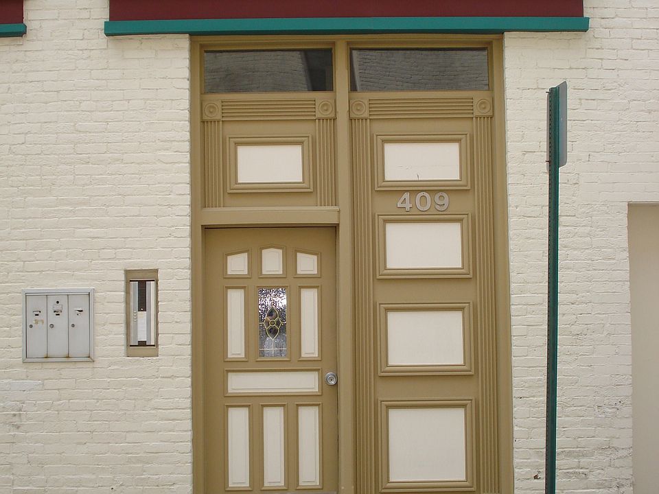 Entry door from 6th Street