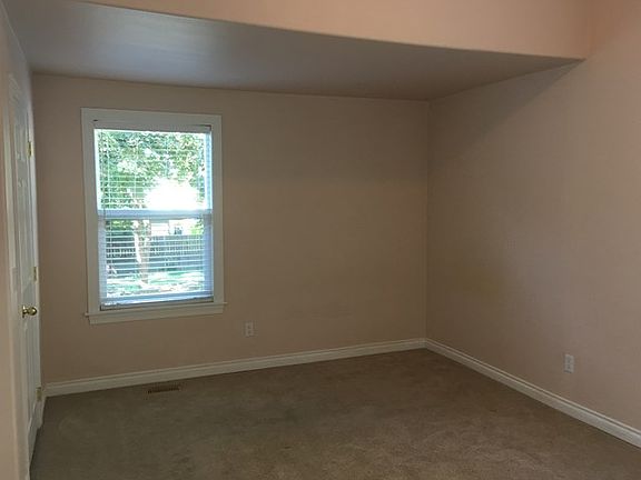 4th image of 1007 E Alder St