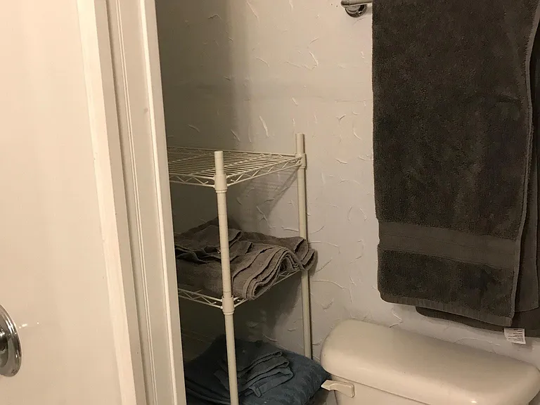 638 Monmouth St #2 — Photo 4