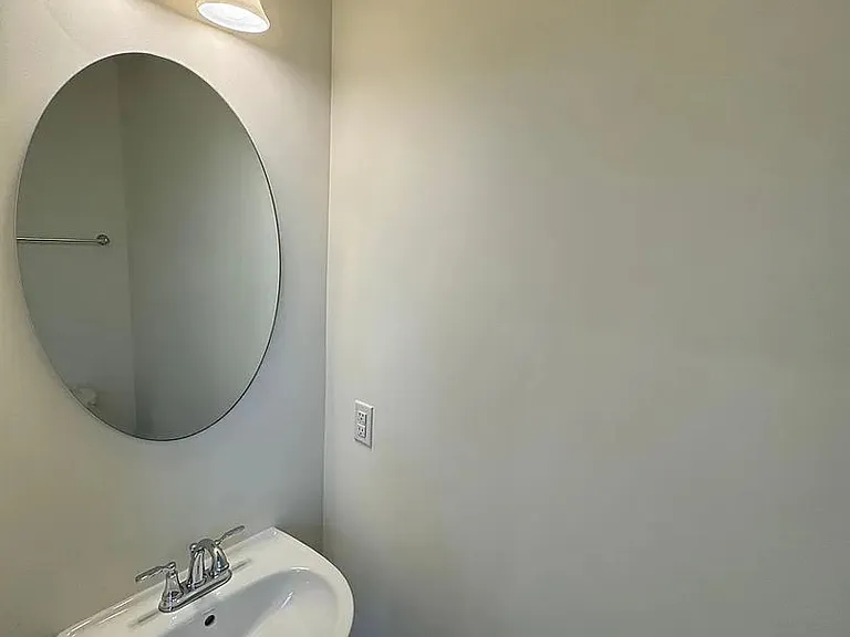6326 Cleburne Ct — Photo 10