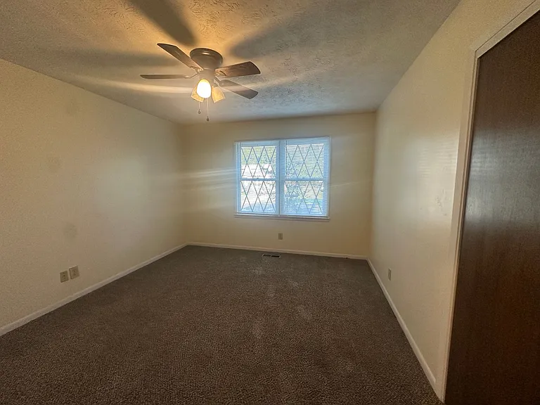 6235 Cane Creek Cir — Photo 18