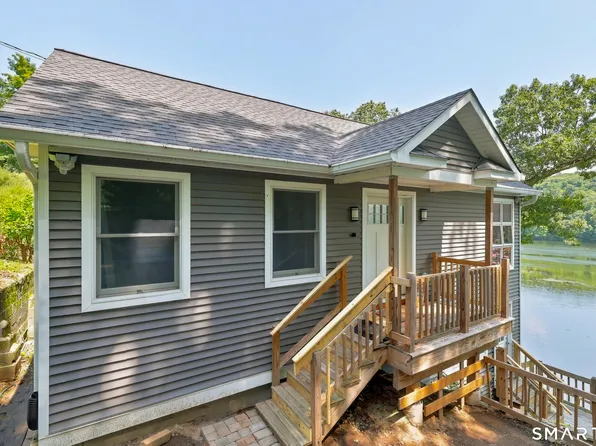 51 Bankside Trail, Newtown, CT 06482